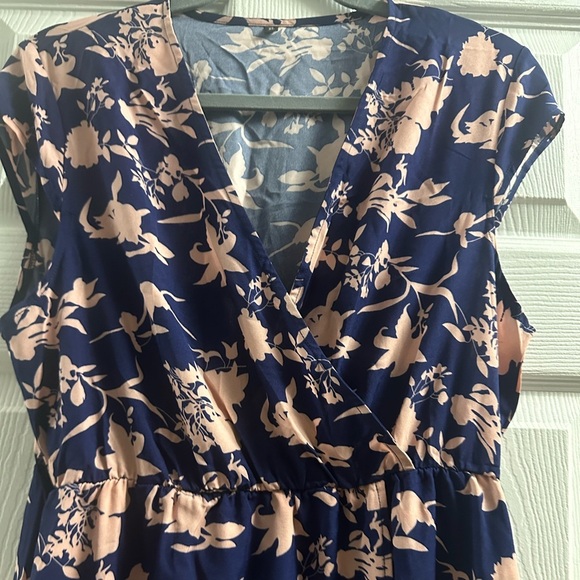 NWOT Floral Maxi Dress Size XL - Picture 6 of 9